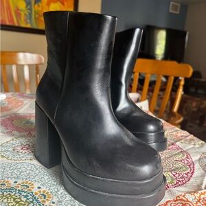 Platform Boots with Zipper